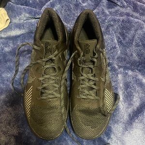 Kyrie flytrap 5 Black